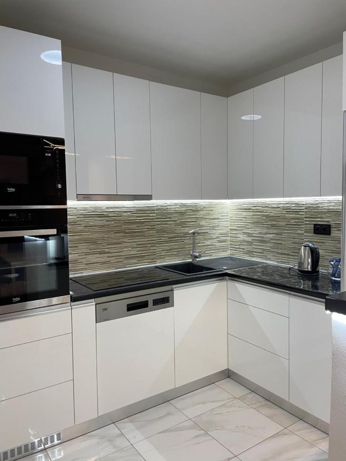 Luka Apartments Flatiron 斯科普里 外观 照片